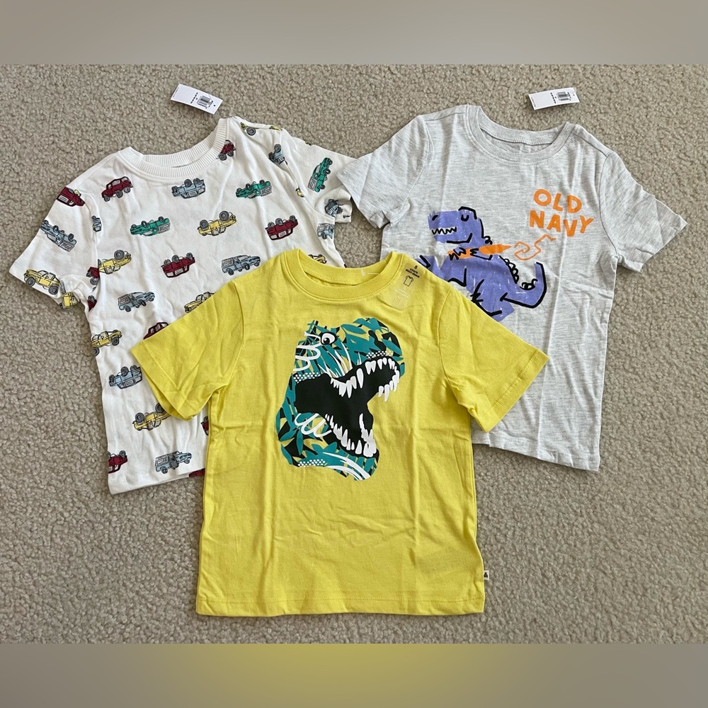 NWT toddler boys shortsleeves tees 5T